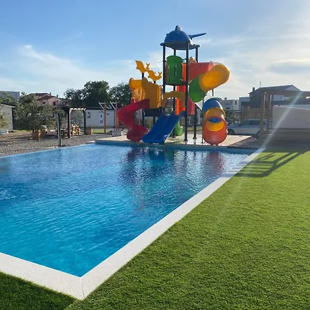 Apartment Mobilheim-pia Superb, Mit Pool, Für Familien Mit Kindern