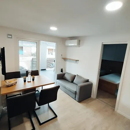 Apartment Mobilheim-pia Superb, Mit Pool, Fuer Familien Mit Kindern