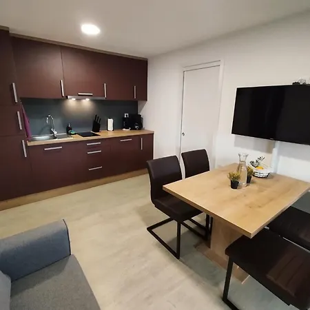 Mobilheim-pia Superb, Mit Pool, Fuer Familien Mit Kindern Apartment Banjole