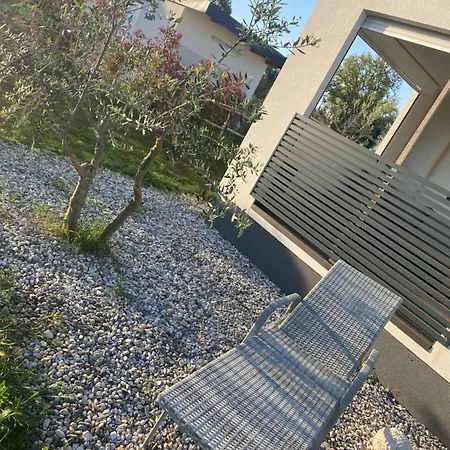 Apartment Mobilheim-pia Superb, Mit Pool, Fuer Familien Mit Kindern Banjole