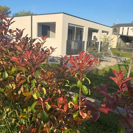 Mobilheim-pia Superb, Mit Pool, Fuer Familien Mit Kindern Banjole