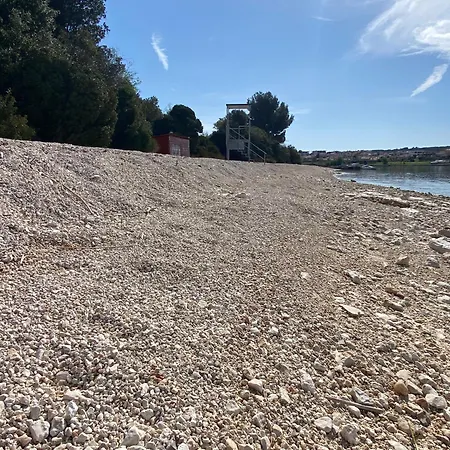 Mobilheim-pia Superb, Mit Pool, Fuer Familien Mit Kindern Banjole