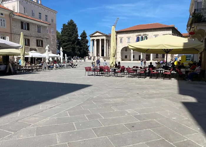 Mobilheim-pia Superb, Mit Pool, Fuer Familien Mit Kindern Lejlighed Banjole