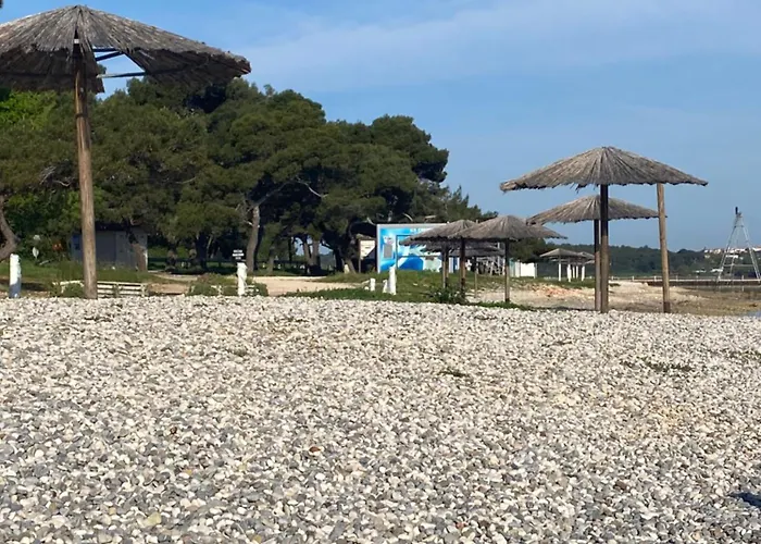 Mobilheim-pia Superb, Mit Pool, Fuer Familien Mit Kindern * Banjole