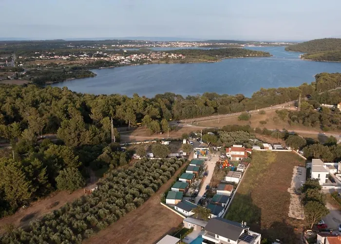 Mobilheim-pia Superb, Mit Pool, Fuer Familien Mit Kindern * Banjole